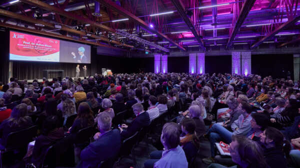 Kreative Wege bei herausforderndem Verhalten von Menschen mit Demenz